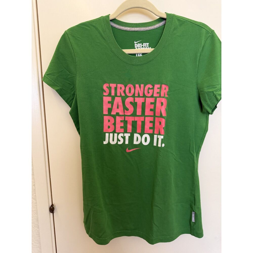 Nike Womens cotton tee size M